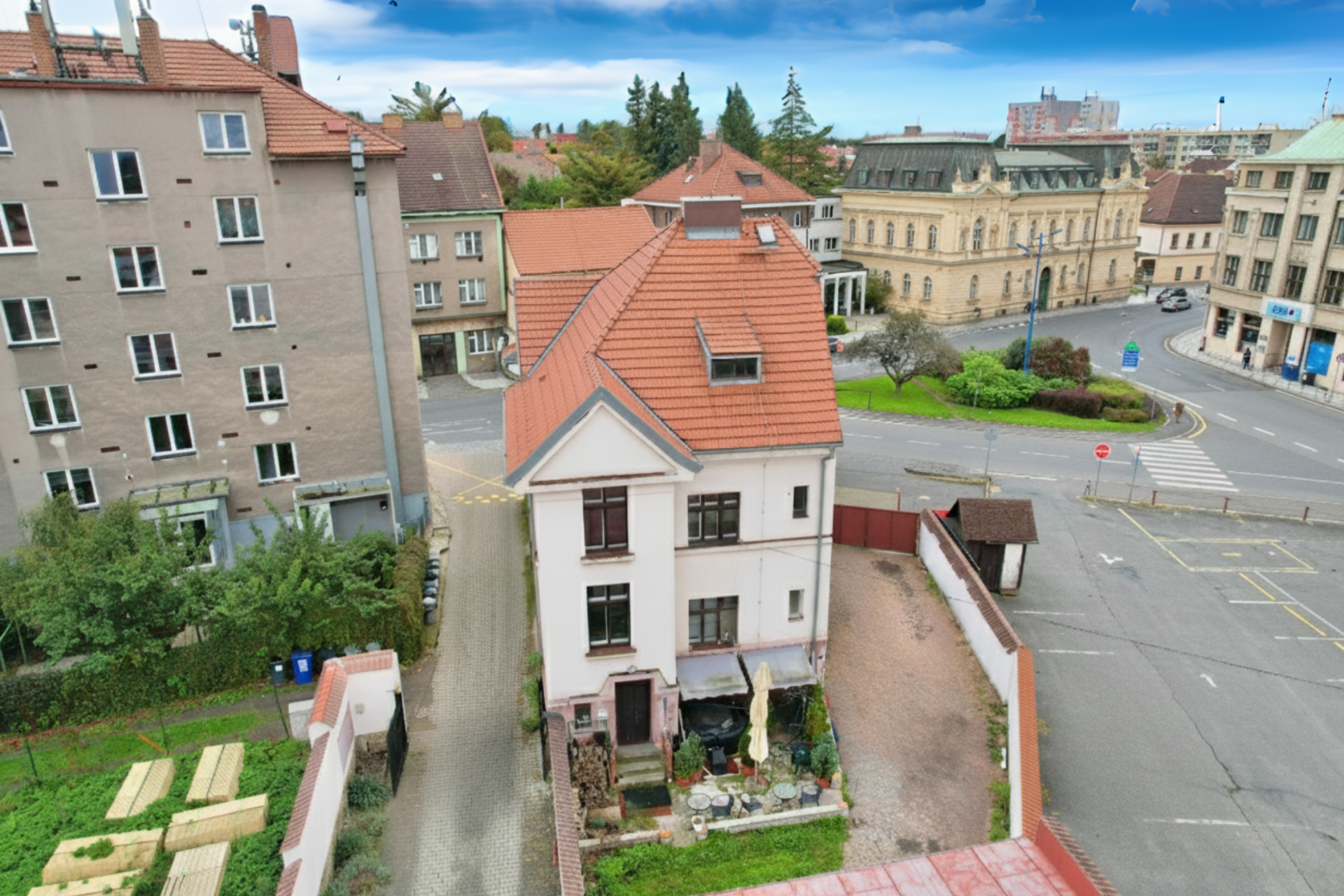 Vila na náměstí, Brandýs nad Labem